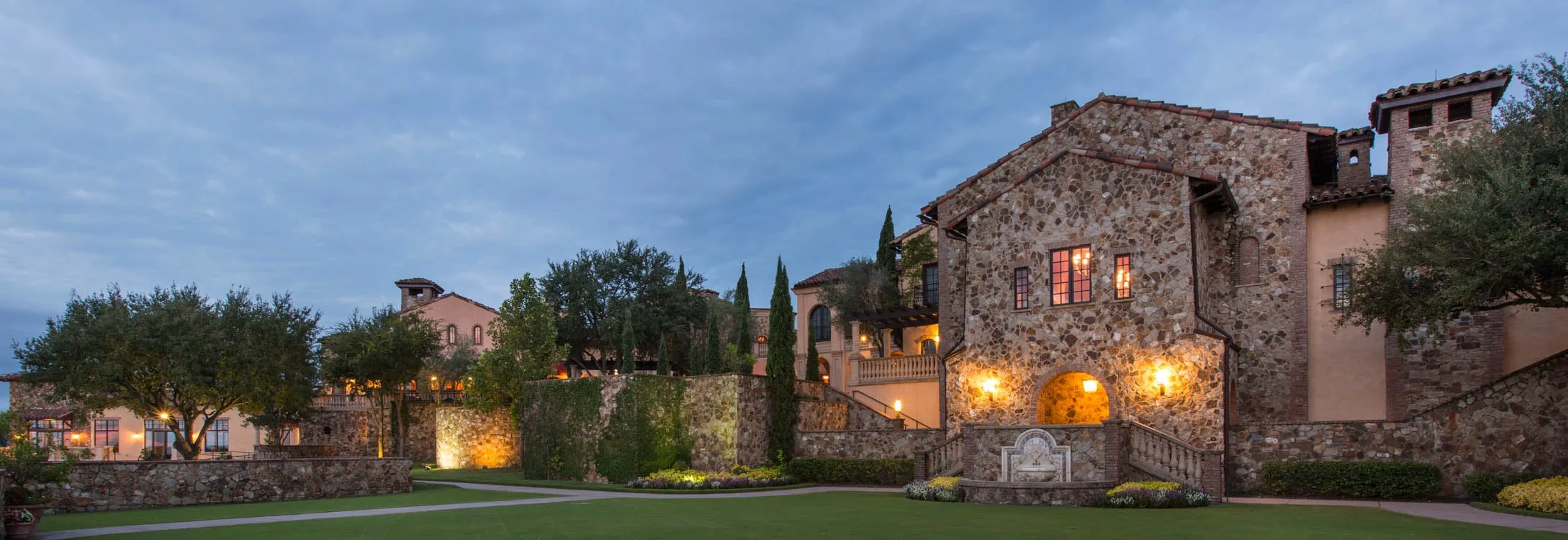 Luxury lakefront homes and golf course living in Bella Collina Montverde Florida