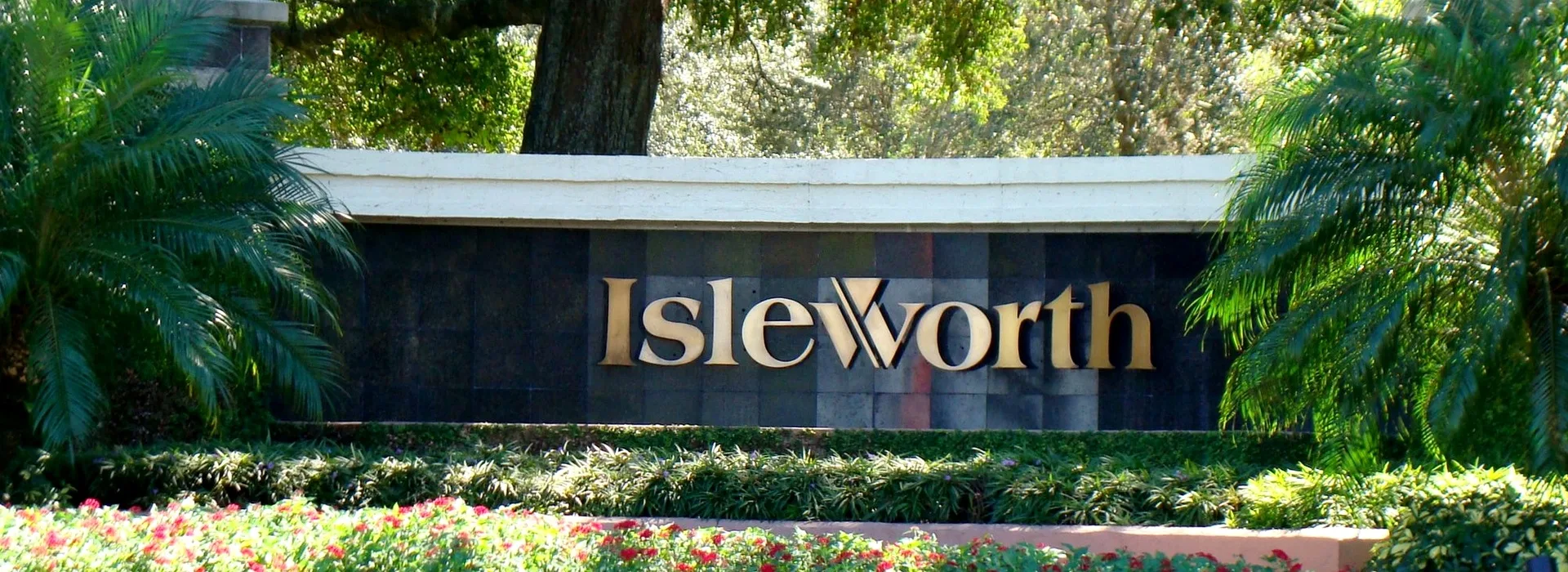 Isleworth entrance sign in Windermere Florida luxury gated golf and lakefront community