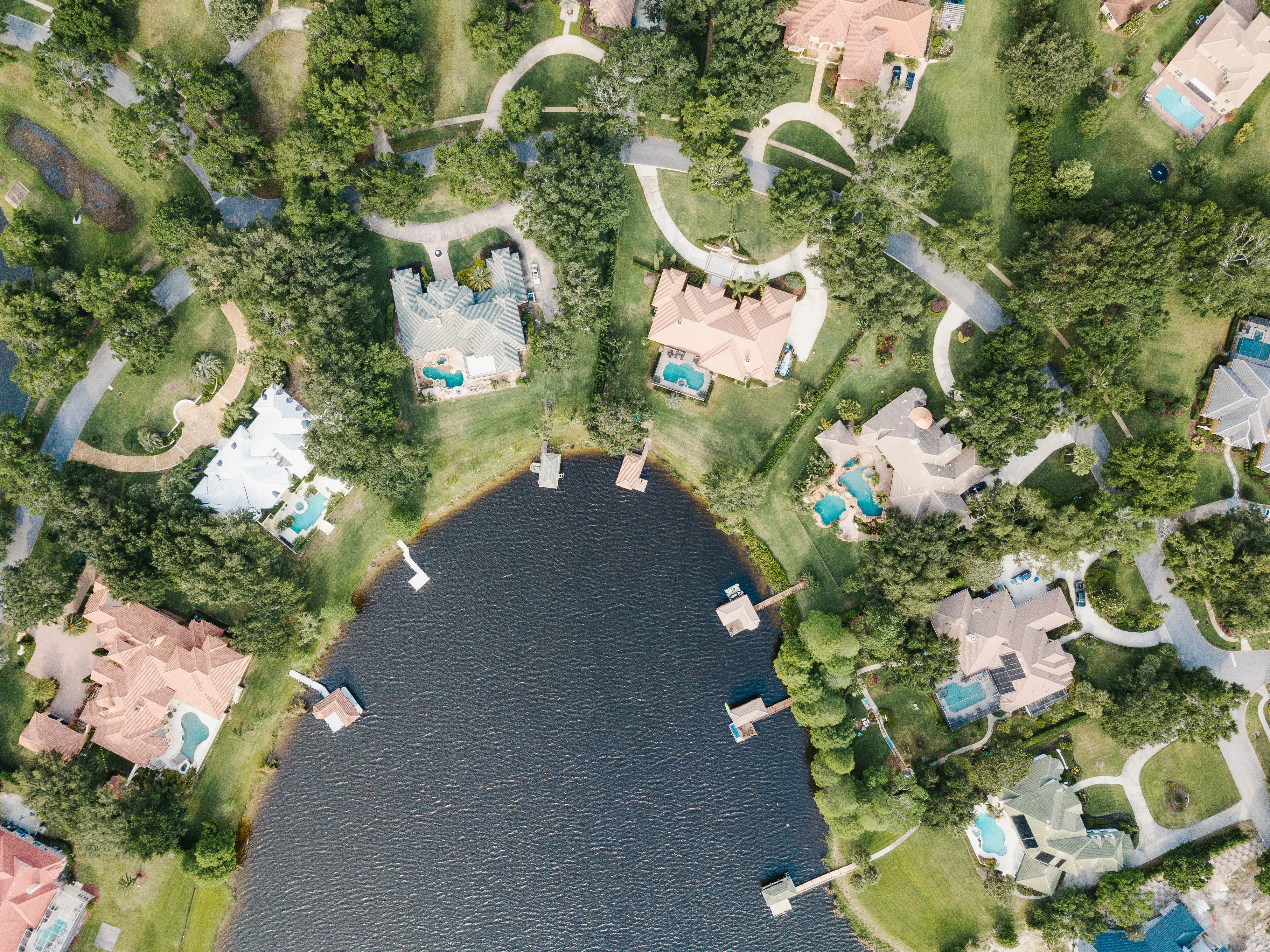 Aerial view of lakefront homes and lakes in Windermere Florida